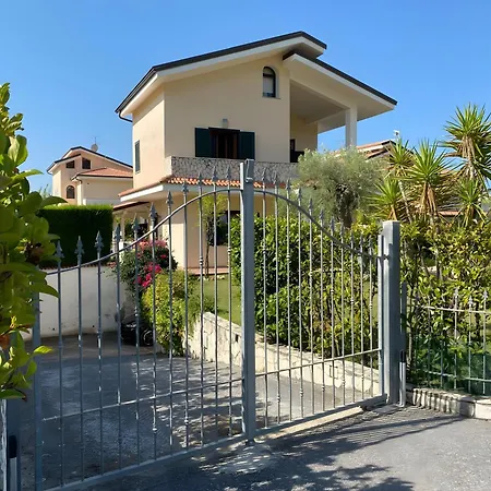 Villa Diamante Βίλα